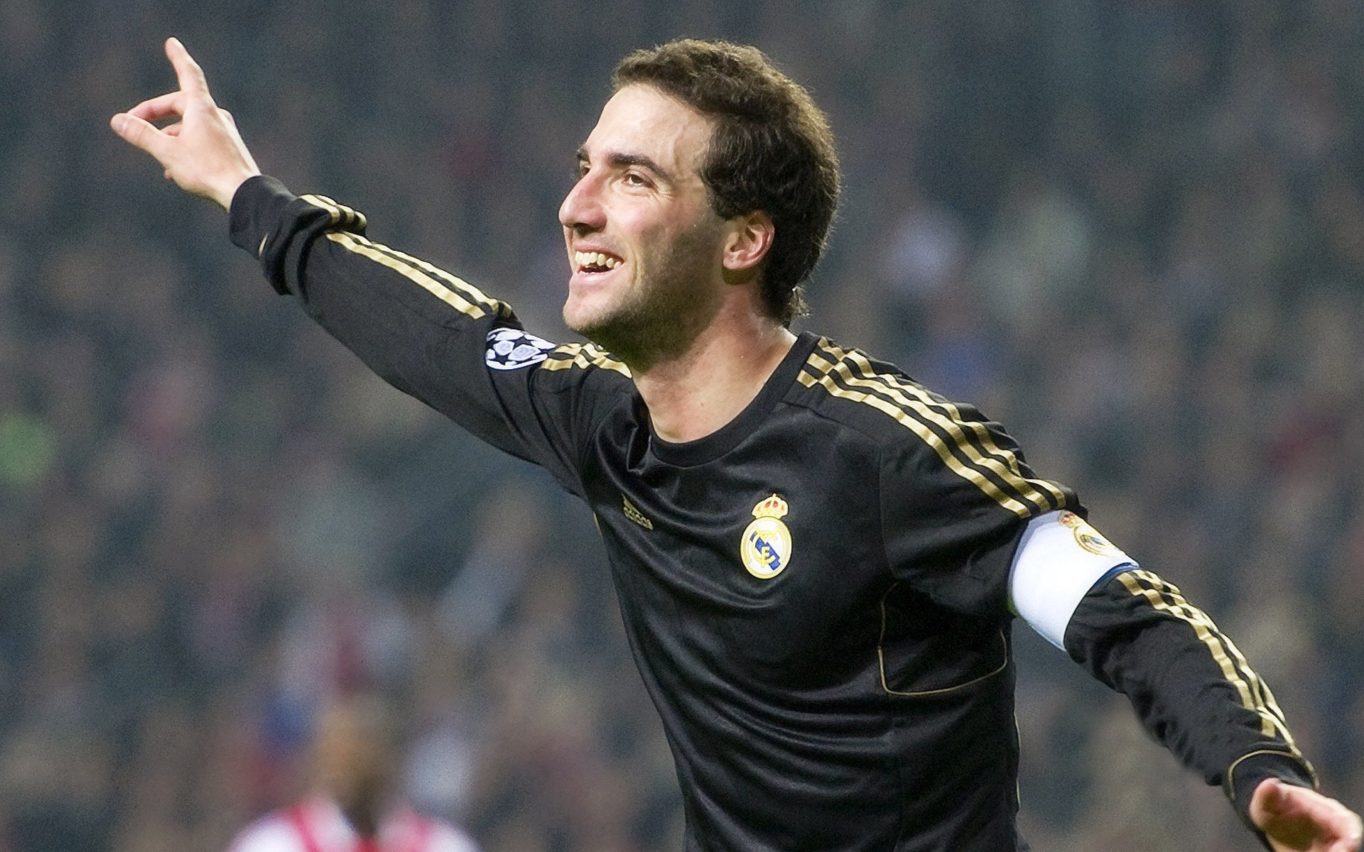 鹿岛鹿角大胜对手,晋级希望渐增,鹿岛鹿角图片