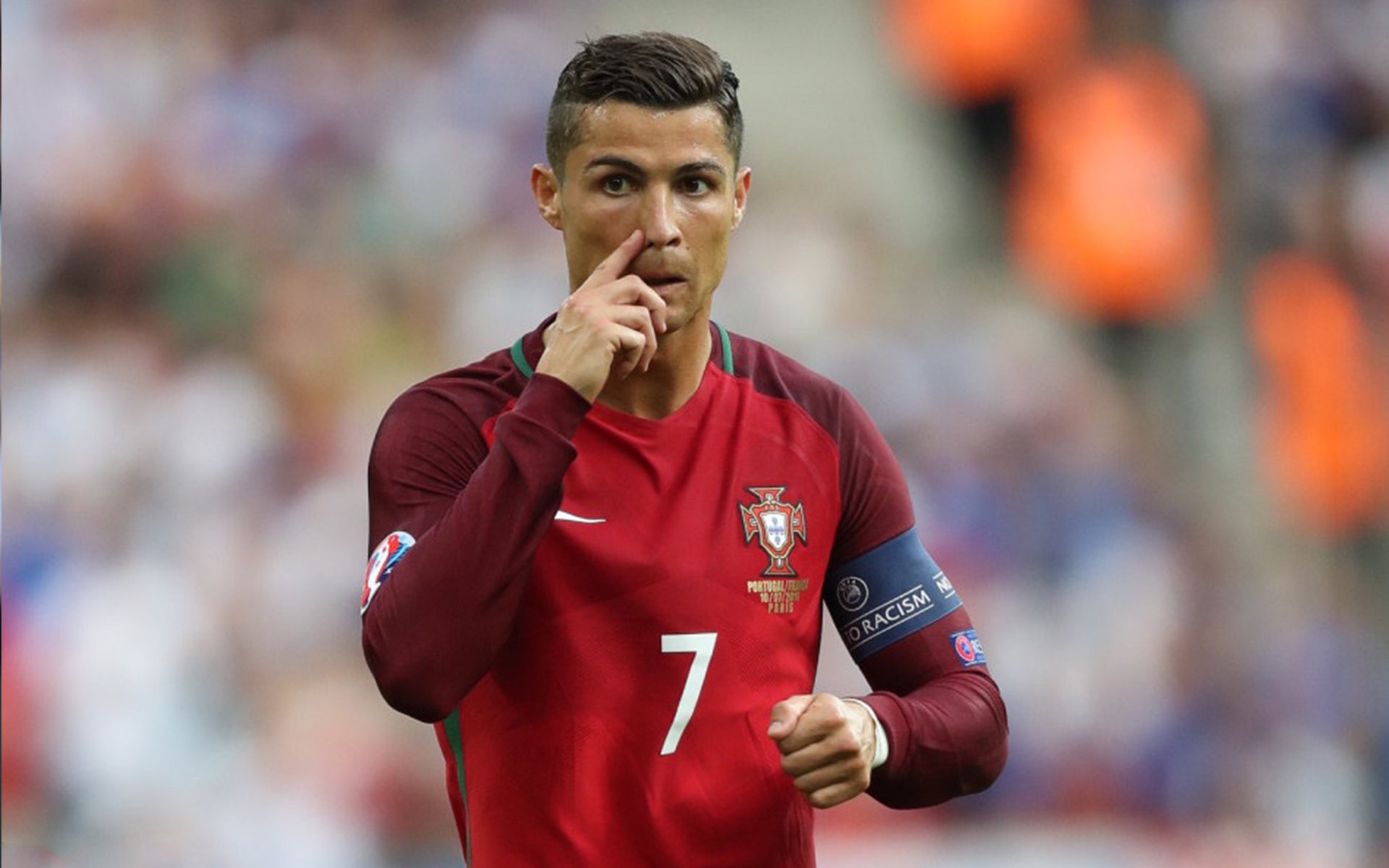 _夜空足球赛：星光下的激情时刻_，星空说足球