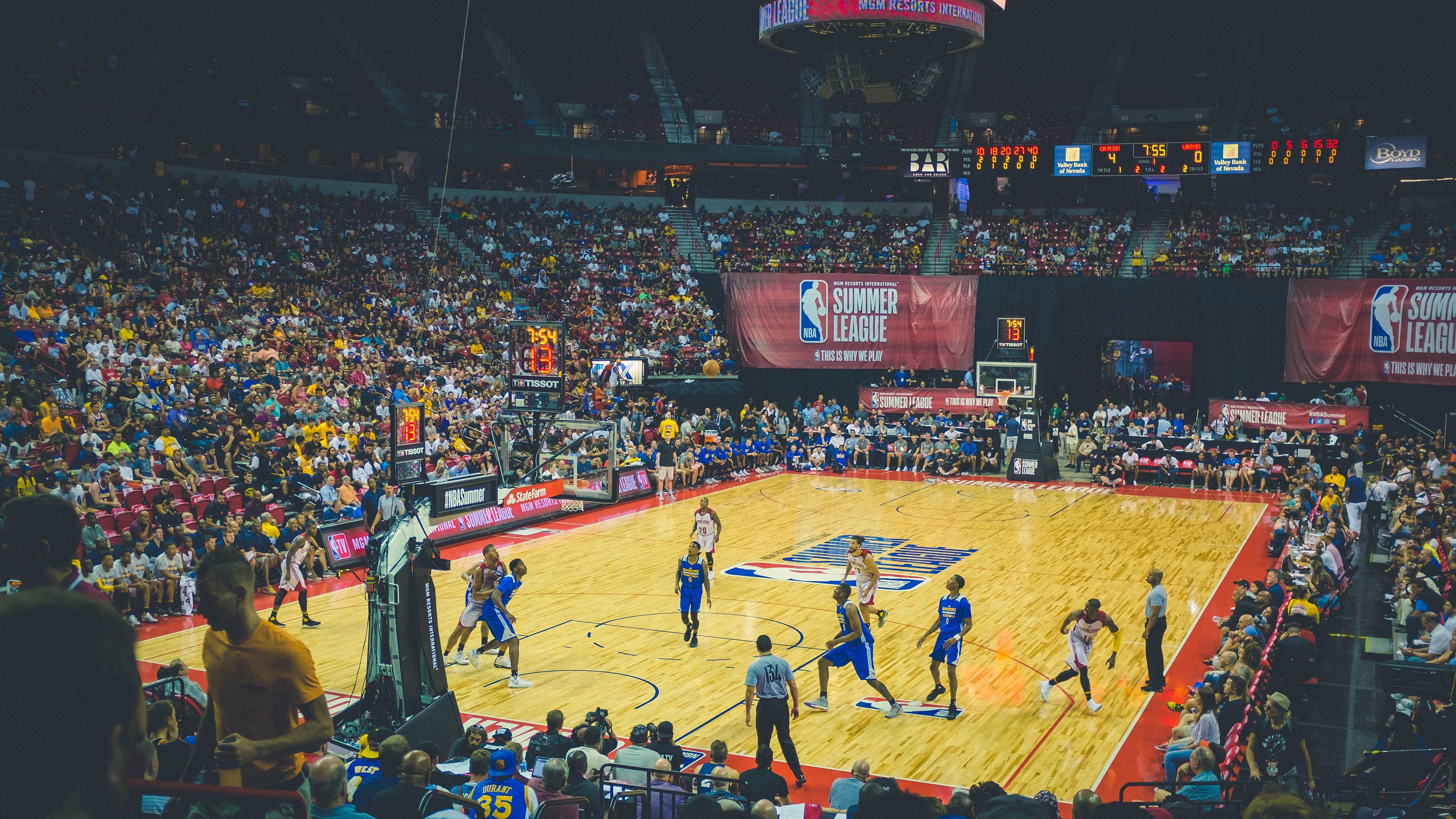 比赛总结:团队协作和高效投篮是取胜关键!,篮球团队配合战术